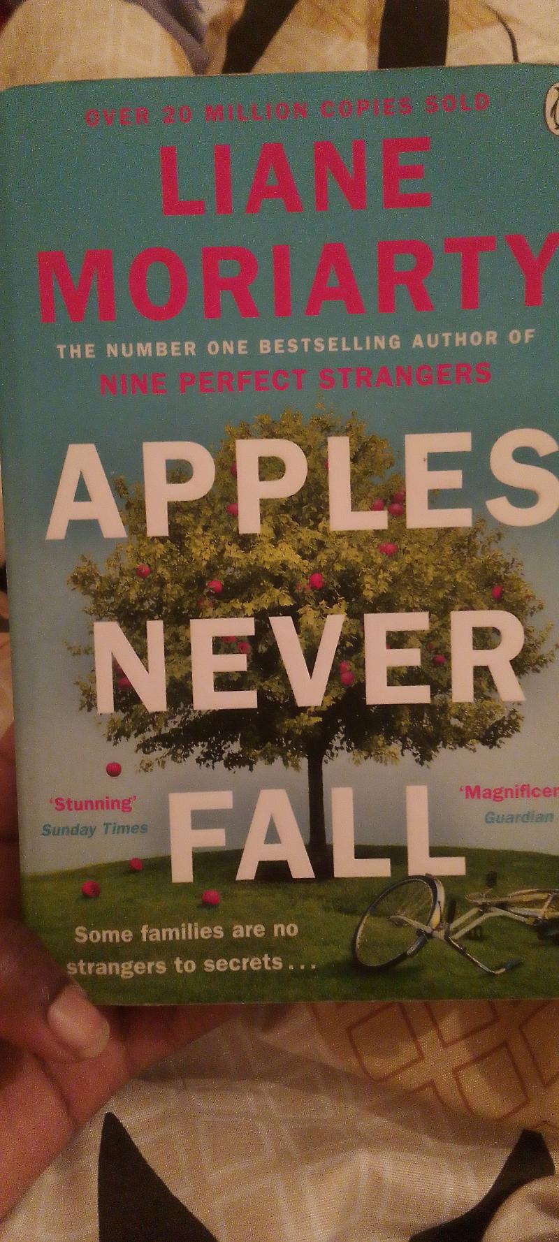 Apples Never Fall